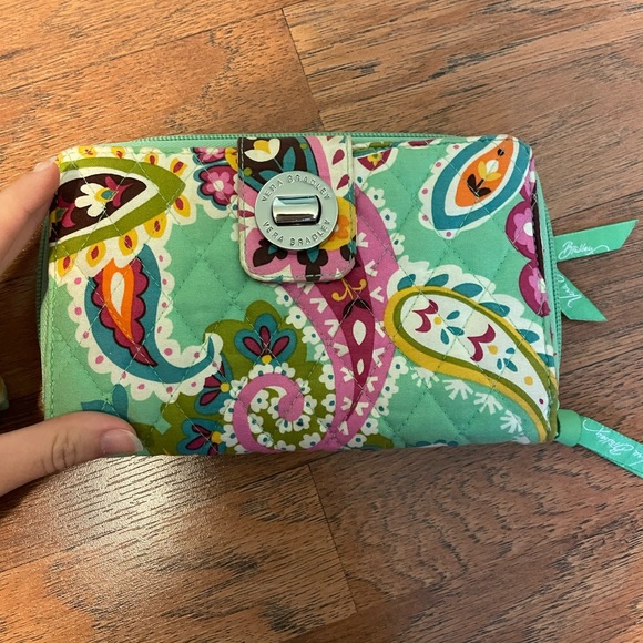 Vera Bradley! - Picture 4 of 6